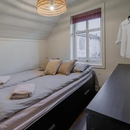 Bright Nordic - Free Parking - 4 Guests - Close To Center * 奥勒松