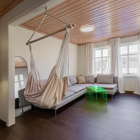 Bright Nordic Apartment - Free Parking - 4 Guests - Close To City Center Ålesund