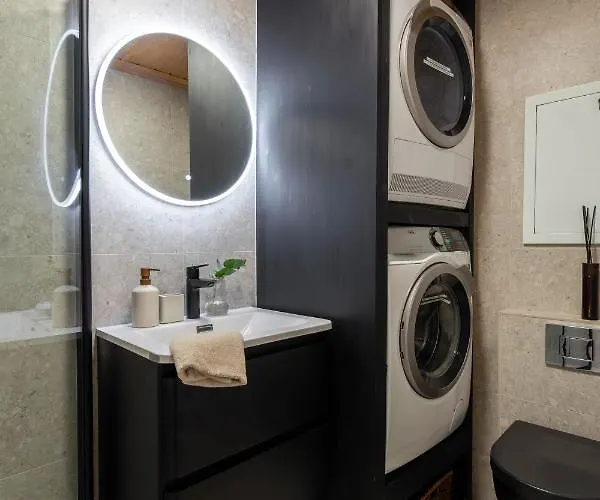 Charming And Bright In Apartamento